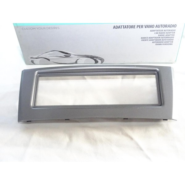 Cadre contour encadrement support poste radio autoradio Phonocar 03338 pour fiat grande punto de 2005 à 2012 