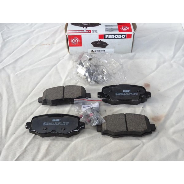 Jeu 4 plaquettes de frein arriere montage lucas Ferodo FDB4925 pour fiat 500X jeep renegade compass 