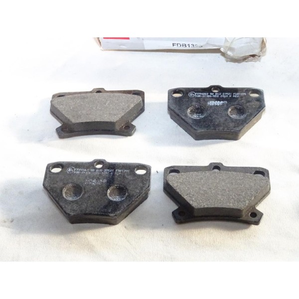 Jeu 4 plaquettes de frein arriere montage akebono Ferodo FDB1395 pour toyota corolla 8 9 VIII IX E110 E120 prius XW10 celica T23