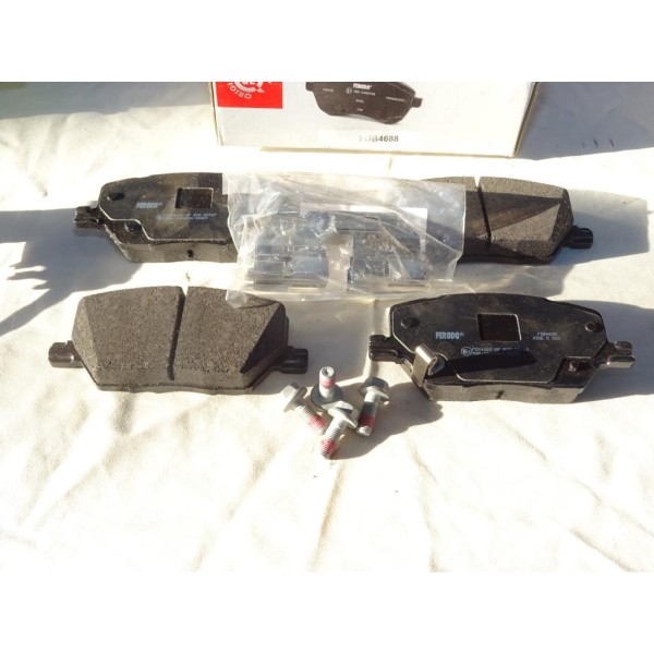 Jeu de 4 plaquettes de frein avant montage mando Ferodo FDB4688 pour fiat 500X jeep renegade compass 