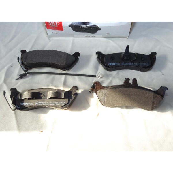 Jeu 4 plaquettes de frein arriere montage kelsey Ferodo FDB1608 pour mercedes classe ML W163 