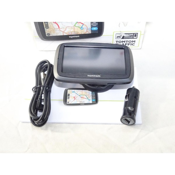 GPS Navigateur avec chargeur avec support (modele exposition) Tomtom 1FC4.002.01 / 5FC4.002.01.3* 