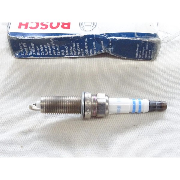 Lot 2 bougies allumage iridium Bosch VR8SII30X 9751 0242129522 pour nissan note E11 E12 qashqai J10 X-trail Xtrail T31 bluebird 
