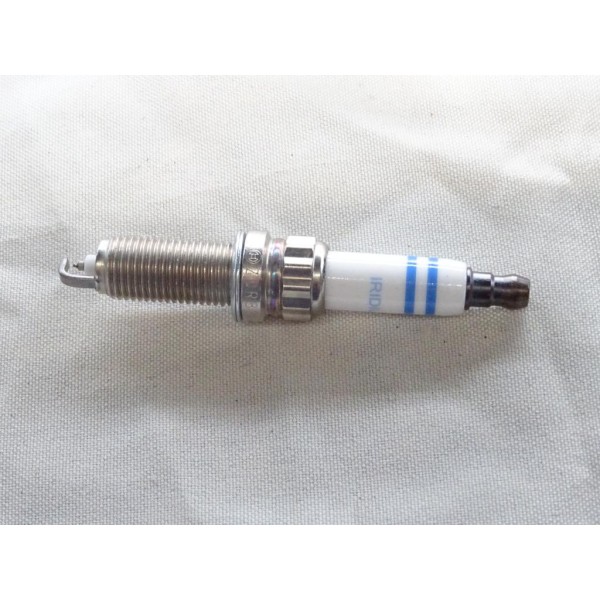 1 Bougie allumage laser platinum NGK 90223 PLZKBR7B8DG pour BMW serie 1 3 F21 F30 F31 F80 citroen C3 C4 C5 DS3 DS5 berlingo 2 II