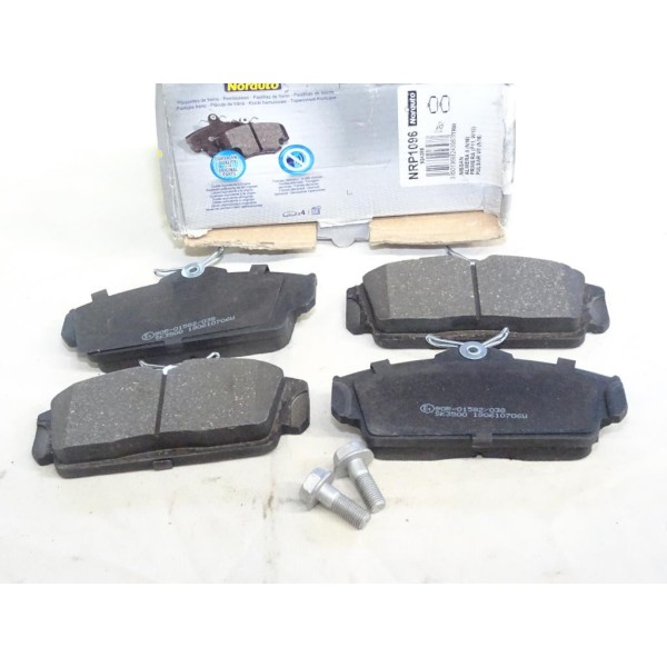 Jeu 4 plaquettes de frein avant montage lucas Norauto NRP1096 pour nissan almera N16 primera P11 