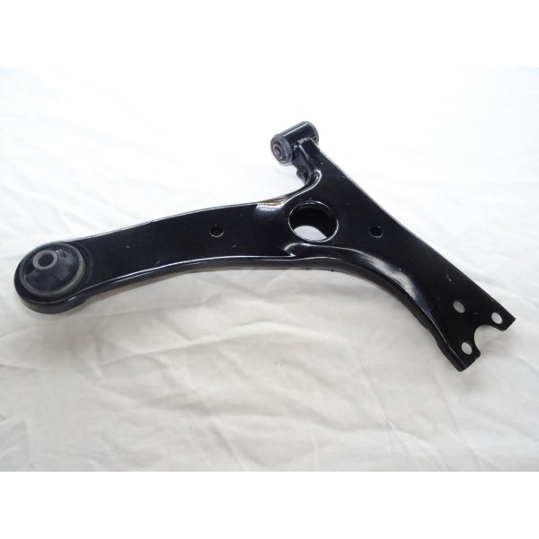 Triangle bras de suspension avant droit NPS T421A164 pour toyota avensis T25 corolla verso AR10 