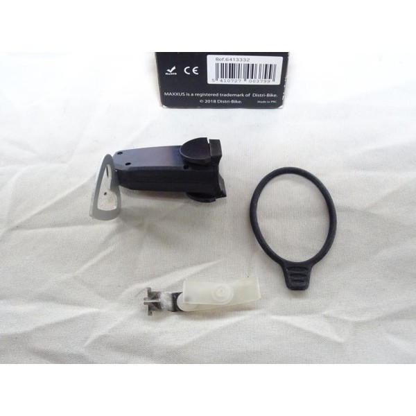 Lampe feu eclairage arriere rechargeable motif CŒUR Maxxus 6413332 