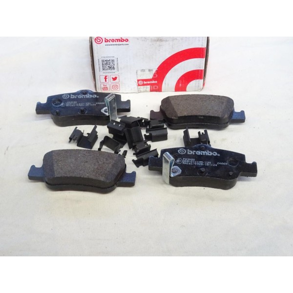 Jeu 4 plaquettes de frein arriere montage akebono Brembo P83080 pour toyota auris E15 E18 corolla E150 E180 