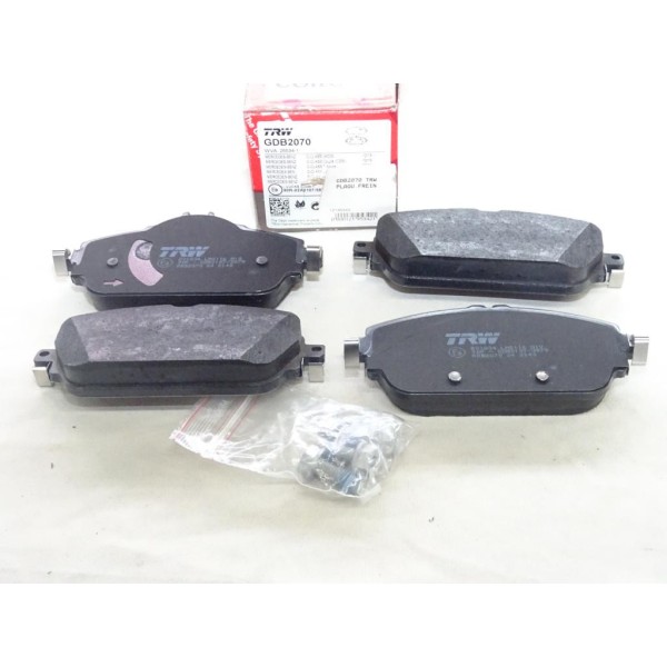 Jeu 4 plaquettes de frein avant montage lucas TRW GDB2070 pour mercedes classe C E W205 W213 