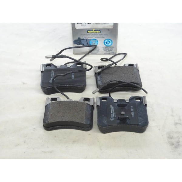 Jeu 4 plaquettes de freins avant montage teves Norauto NRP745 pour citroen AX peugeot 106 