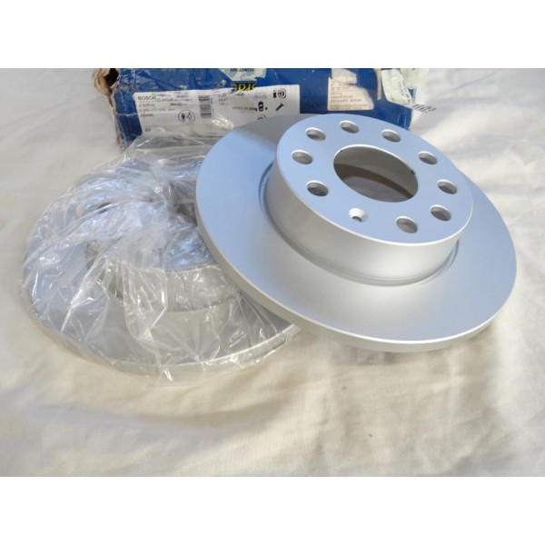 Jeu 2 disques de frein arriere plein 256mm de diametre Bosch BD986 0986479155 pour audi A3 seat altea toledo 3 III skoda octavia