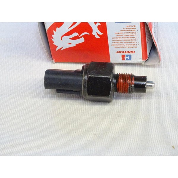 Contacteur feu de recul Quinton Hazell XRLS213 pour hyundai sonata XG accent trajet elantra 3 III matrix coupe getz tucson i20 i