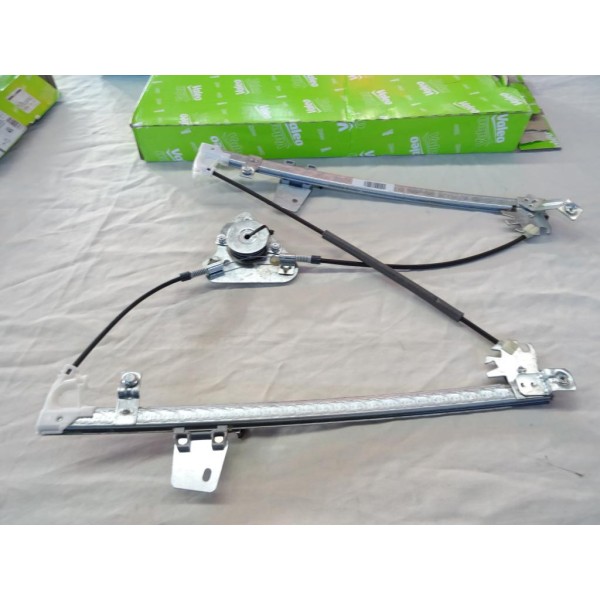 Mecanisme leve vitre electrique porte avant gauche Valeo 851022 pour nissan qashqai J10 de 2007 à 2014 