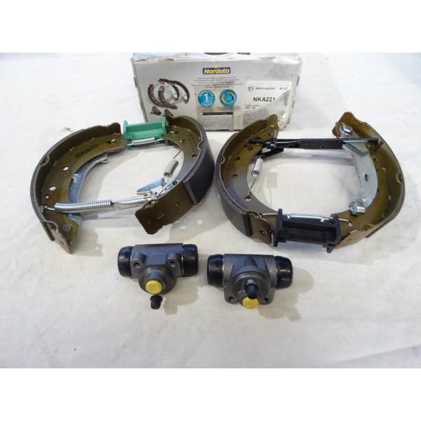 Kit frein arriere prémonté 203x38mm montage lucas Norauto NKA221 pour renault laguna 1 phase 1 et 2 