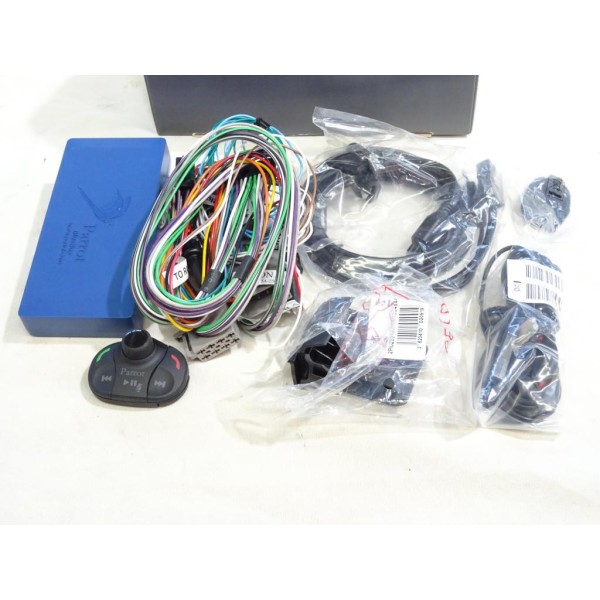 Kit mains libres Parrot MKI9000 PF300101BA5H303390 