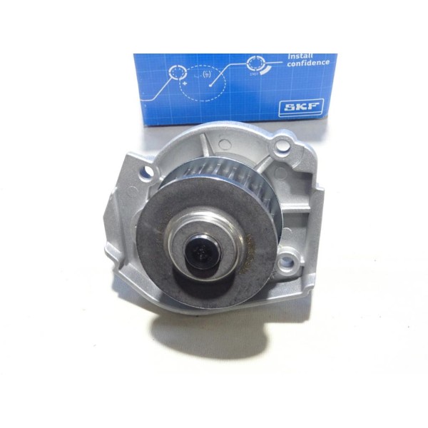 Pompe à eau SKF VKPC82251 pour fiat 500 punto 1 2 I II marea palio strada brava bravo panda 2 II idea stilo doblo 1 lancia Y yps