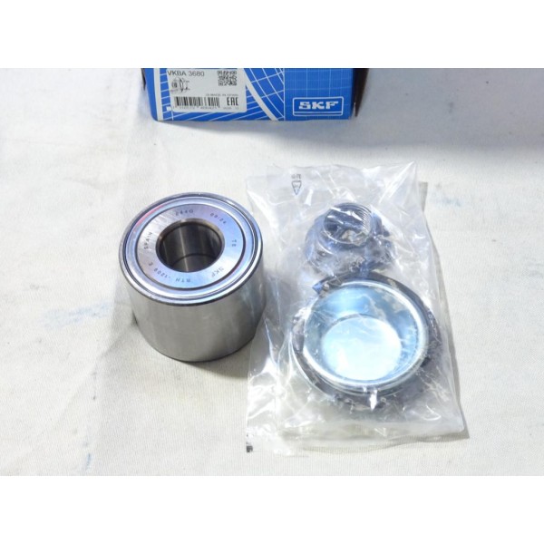 Kit roulement de roue arriere SKF VKBA3680 pour citroen C4 peugeot 307 