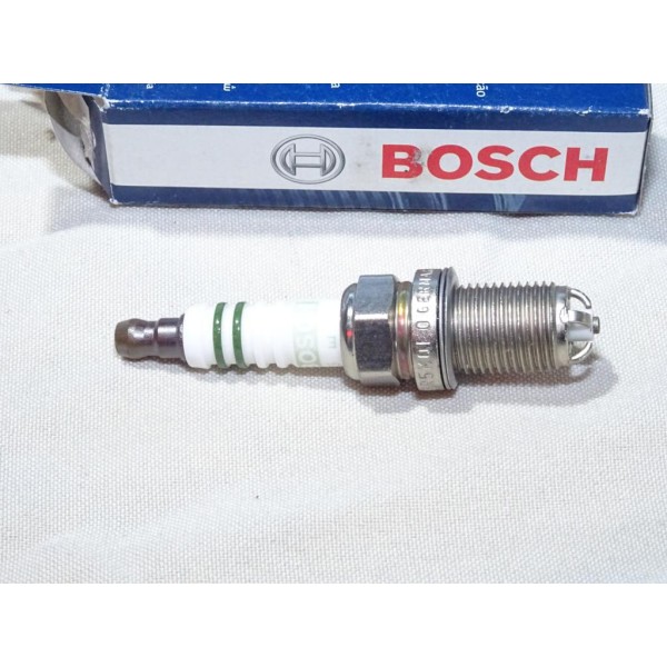 Lot 4 bougies allumage Bosch FGR5KRQE0 0242245559 pour porsche cayenne 4.5 turbo 911 3.6 3.8 carrera boxter 2.7 3.2 3.4 