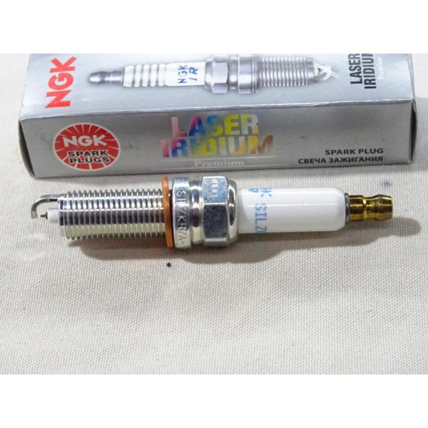 Lot 4 bougies allumage iridium NGK SILZKR7A-S 7718 pour mercedes classe C E CLS 350 CGI W204 W211 W212 C219 