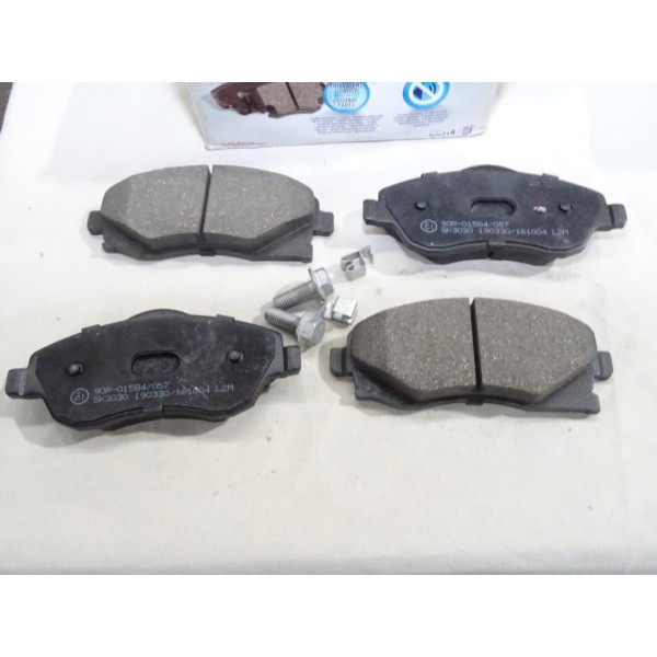 Jeu 4 plaquettes de frein avant montage bosch Norauto NRP1370 pour peugeot 206 citroen xsara 