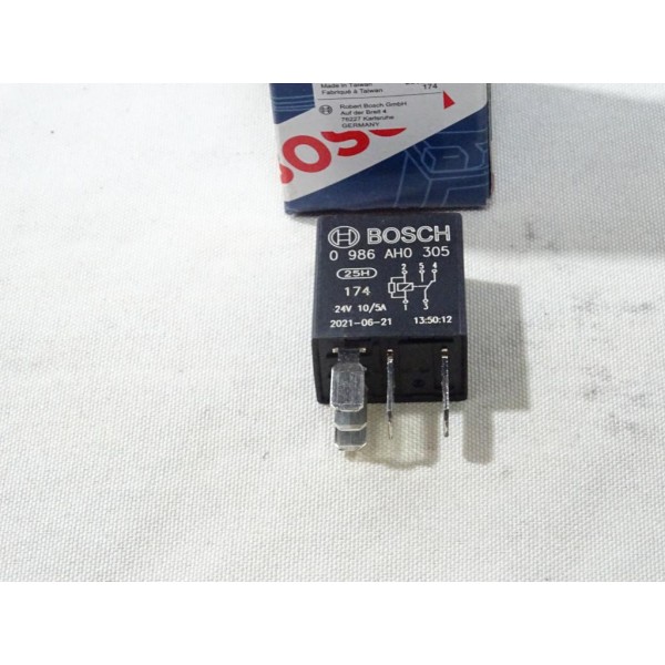 Relais electrique 24V Bosch 0986AH0305 pour poids lourd DAF volvo MAN 
