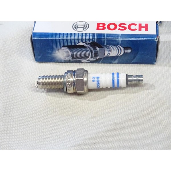 1 Bougie allumage Bosch UR2CC 0242060501 pour moto aprilia habana mojito pegaso sportcity SR husqvarna TE kawasaki J VN kymco do
