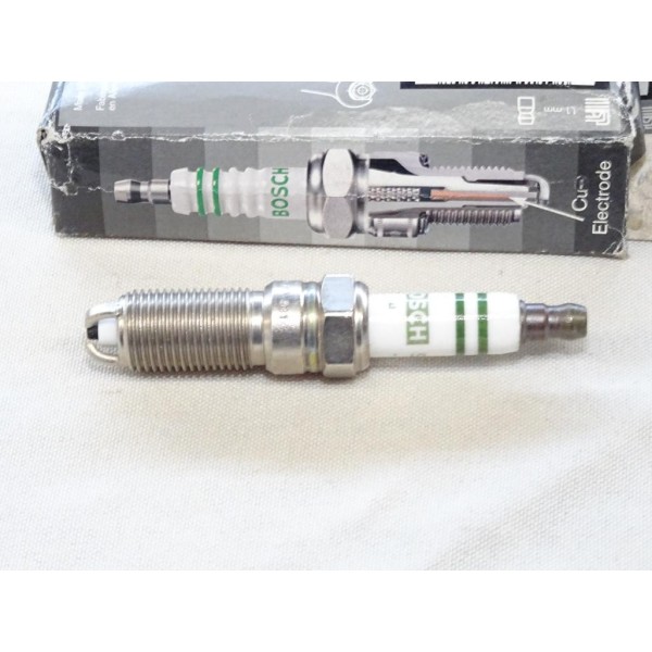 Lot 2 bougies allumage Bosch HLR8STEX 0242229661 pour fiat croma 2 II opel vectra B C astra G zafira A speedster 2.2 essence 