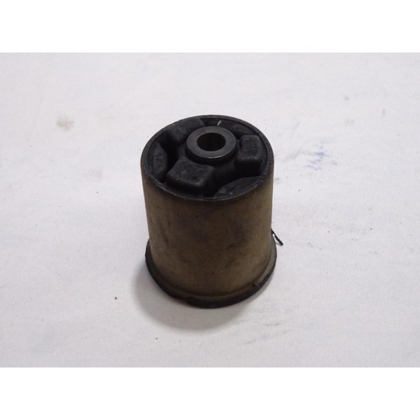 Tampon silent bloc essieu train suspension arriere Sasic 9001656 pour opel astra F 