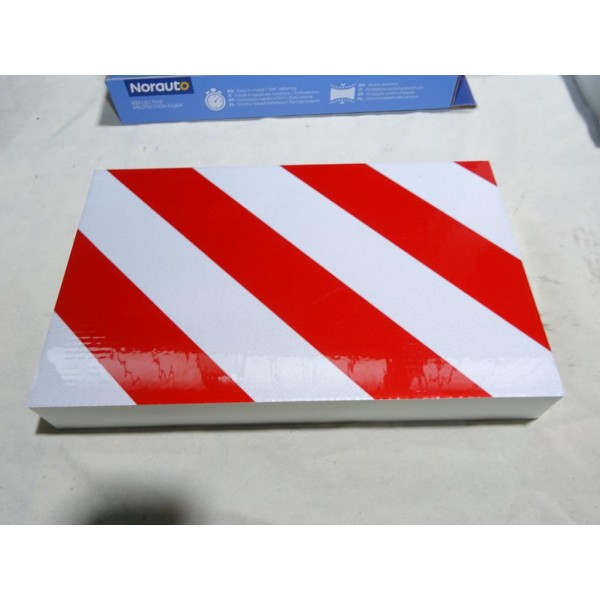1 Bande mousse de protection lamellée rouge et blanche 32cm Norauto 2238613 NO0360 