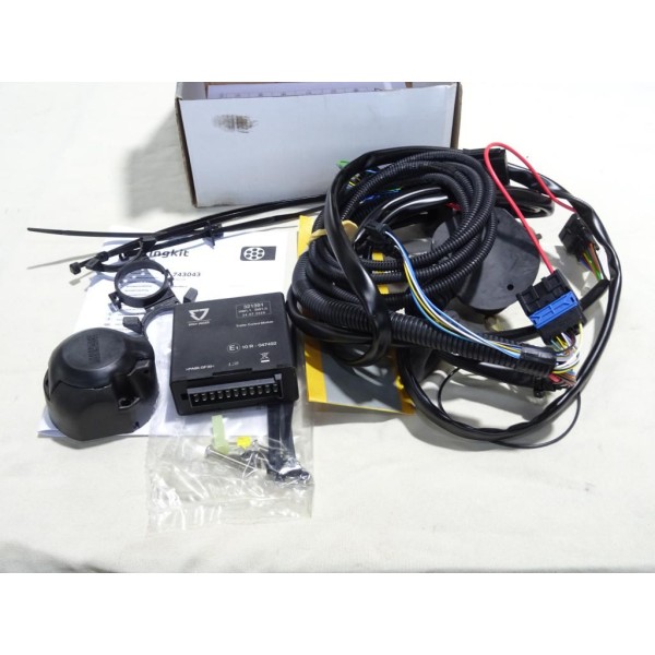 Faisceau attelage attache remorque 7 broches multiplexe Brink 743043 pour dacia sandero partir de 2017 