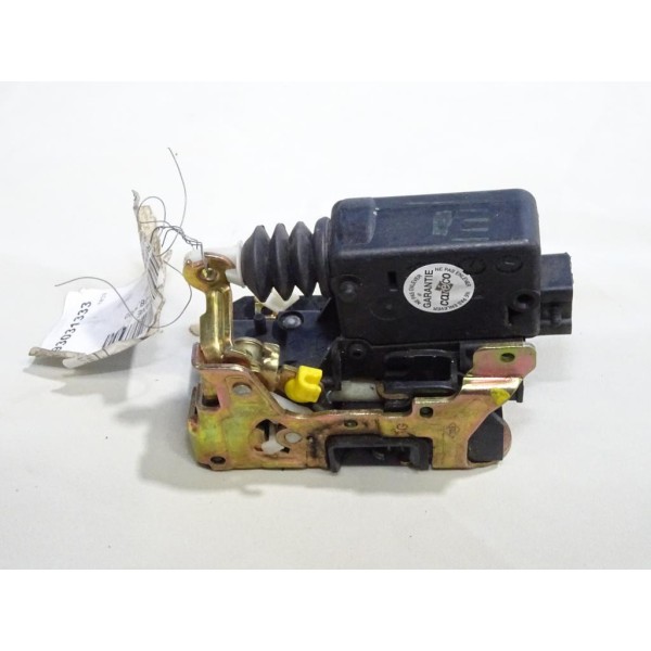 Serrure de porte avant gauche OCCASION Renault 93031333 pour renault safrane 