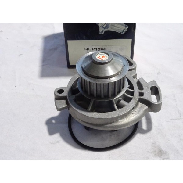 Pompe à eau Quinton Hazell QCP1294 pour audi 100 volvo 240 740 760 940 760 volkswagen LT28-35 LT40-55 2.0D 2.4D 2.4TD 2.0 2.4 D 