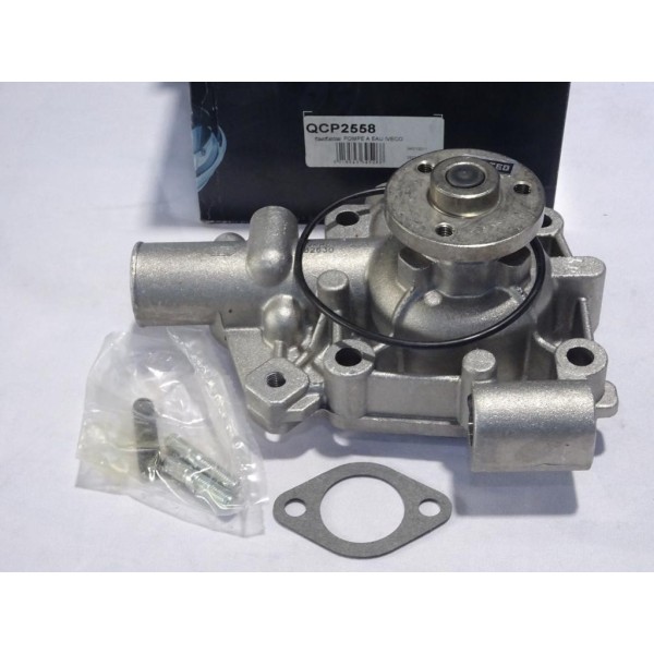 Pompe à eau Quinton Hazell QCP2558 pour renault trafic 1 2.5D 2.5 D diesel iveco daily 2.4 