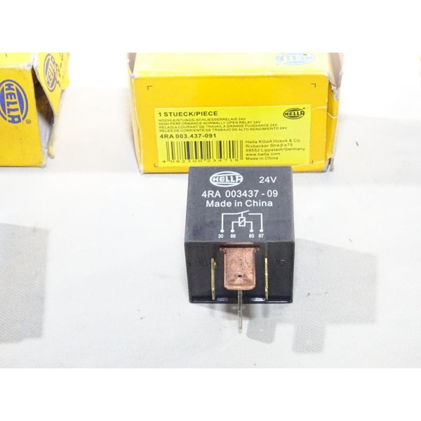 Relais electrique 24V Hella 4RA003437-091 pour poids lourd tracteur engin agricole pacton international ford bomag caterpillar D
