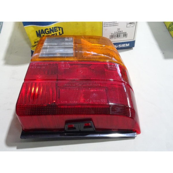 Feu lanterne arriere droit Magneti marelli LLA561 712128460009 pour fiat uno 
