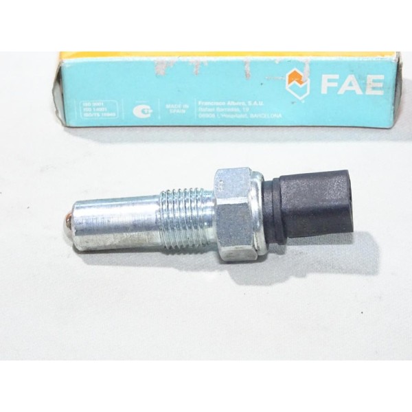Contacteur interrupteur feu de recul FAE 40591 pour ford fiesta 5 6 V VI fusion focus 2 II mondeo 4 IV cmax c-max 