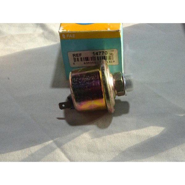 Sonde capteur pression 24V huile FAE 14770 pour renault trucks poids lourd 