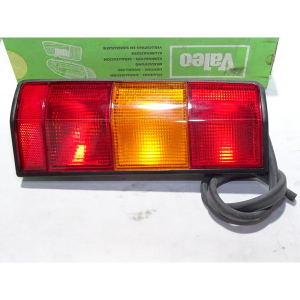 Feu lanterne arriere gauche Valeo 082307 pour renault express 