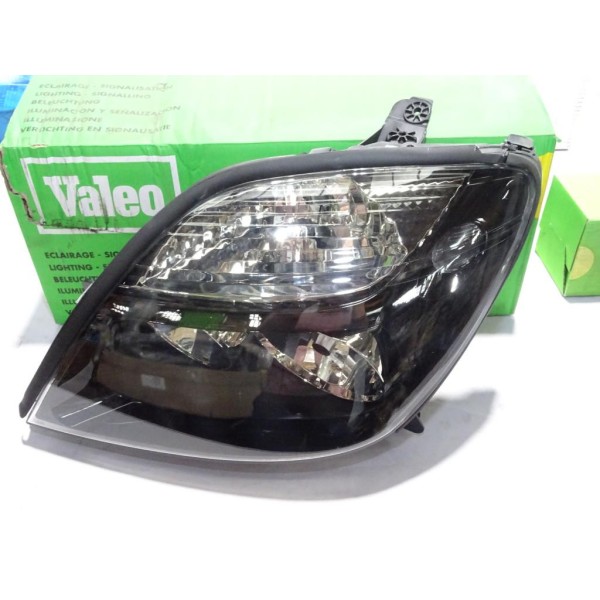 Phare projecteur avant gauche Valeo 087552 pour renault megane scenic 1 de 1999 à 2003 