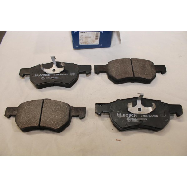 Jeu 4 plaquettes de frein avant montage teves Bosch 0986424668 pour chrysler voyager dodge caravan NS 