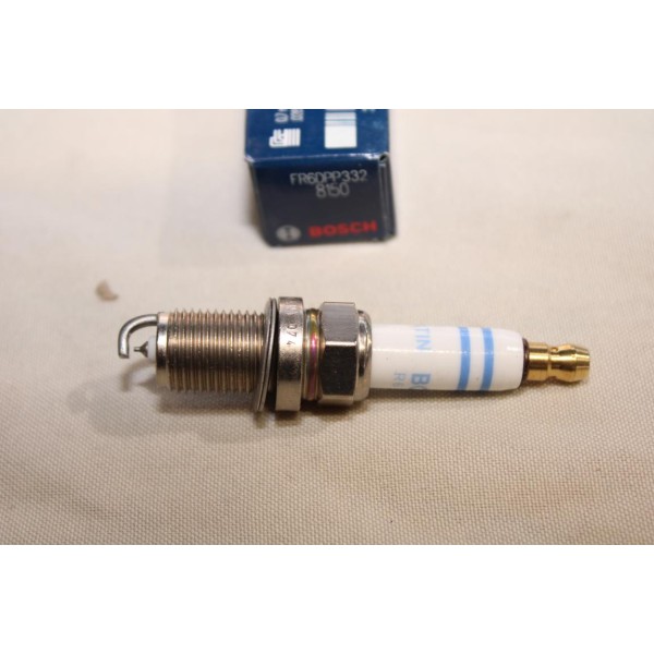 Lot 2 bougies allumage platinum Bosch FR6DPP332 0242240628 pour porsche 911 cayenne 3.6 4.5 