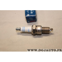 Lot 4 bougies allumage Bosch WR8LC+ 7909 0242229779 pour BMW serie 3 5 6 7 Z1 E23 E24 E28 E30 E32 E34 chrysler voyager dodge car