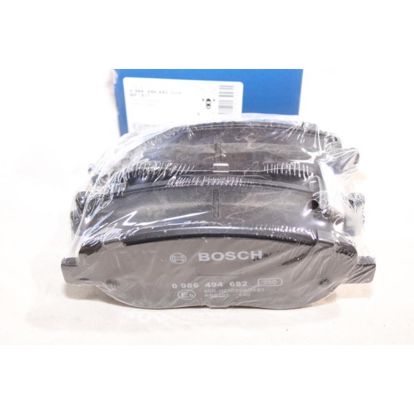 Jeu 4 plaquettes de frein avant montage bosch Bosch BP1677 0986494682 pour toyota avensis T27 verso AR20 