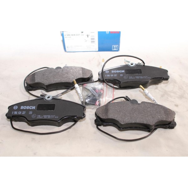 Jeu 4 plaquettes de frein avant montage girling Bosch 0986424227 BP105 pour peugeot 406 