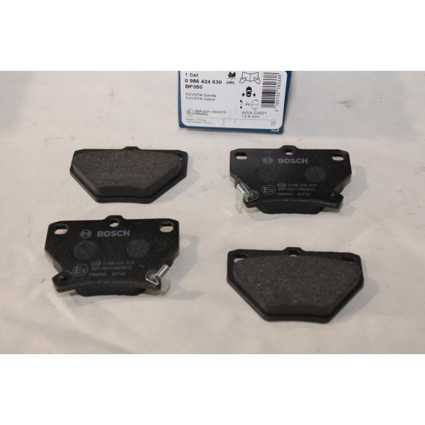 Jeu 4 plaquettes de frein arriere montage akebono Bosch BP350 0986424630 pour toyota corolla E110 E120 verso E121 yaris P1 P2 ce