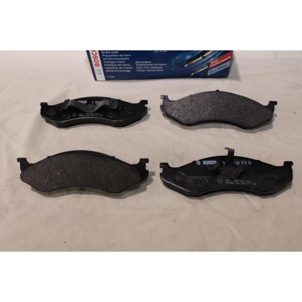 Jeu 4 plaquettes de frein avant montage kelsey hayes Bosch 0986424284 BP139 pour jeep wrangler cherokee grand cherokee 