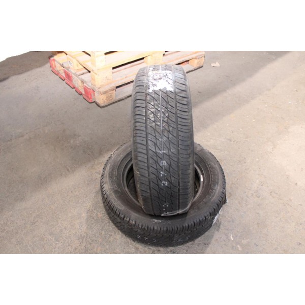 Lot 2 pneus NEUF Dunlop Grand trek ST20 235/60/16 235 60 16 100H DOT1218 