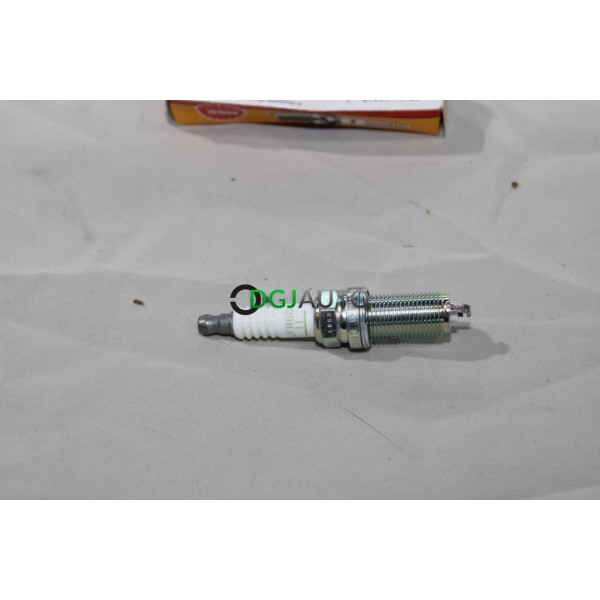 Lot 3 bougies allumage NGK 5788 LFR6C-11 pour citroen C1 peugeot 107 toyota aygo yaris mitsubishi colt smart forfour 