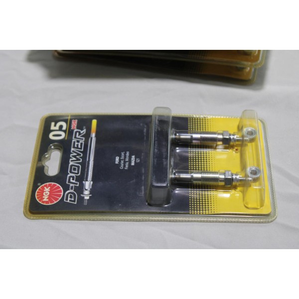 Jeu 2 bougies de prechauffe NGK Y937-J 6792 pour ford fiesta 3 4 III IV escort 6 IV mondeo 2 II mazda 121 1.8D 1.8TD 1.8 D TD di