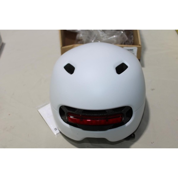 Casque de velo trotinette avec feu taille M/L 57/61 lux white Oktos S10001B 67715 